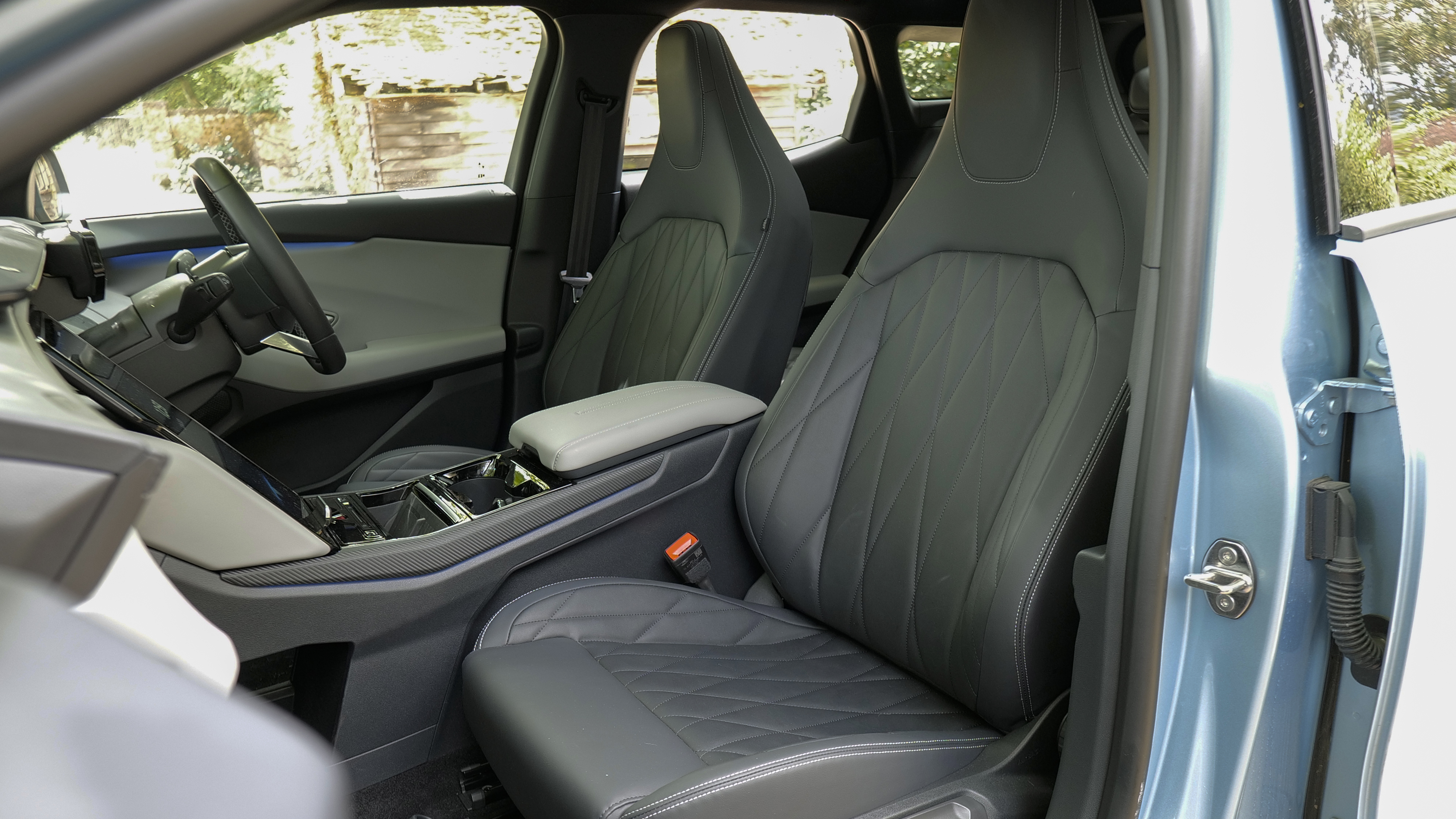 FORD EXPLORER ELECTRIC ESTATE 140kW Premium 58kWh 5dr Auto